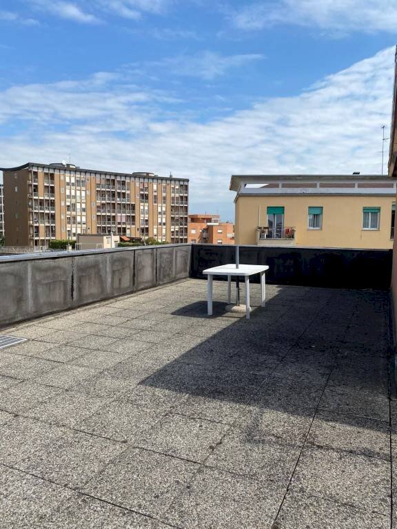Terrazzo - Three-room apartment via Lainate, 48, Rho - photo 1