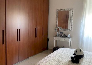 Camera da letto - Three-room apartment via Lainate, 48, Rho - photo 16