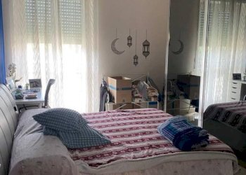 Camera da letto - Three-room apartment via Lainate, 48, Rho - photo 18