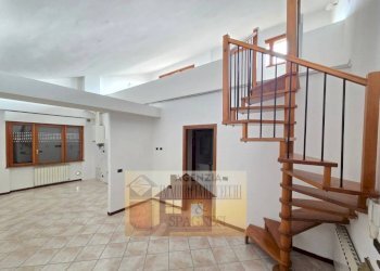 Soggiorno - Trilocale via Pistoiese, 161A, Signa - foto 5