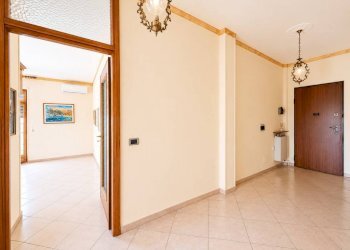 Ingresso - Quadrilocale viale Eloisia Barbaroux, 27, Carmagnola - foto 6