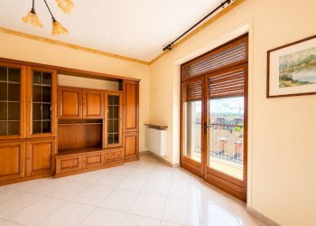 Salone - Quadrilocale viale Eloisia Barbaroux, 27, Carmagnola - foto 9