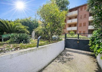 Foto 9 - Bilocale Via Roma
 
33, San Bartolomeo al Mare - foto 9