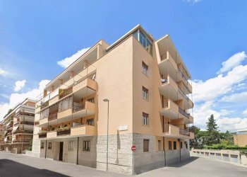 Facciata - Three-room apartment via Ermenegildo Pistelli, 4, Roma - photo 1