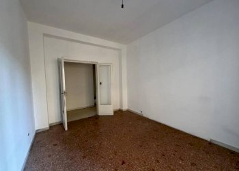 Camera da letto - Three-room apartment via Ermenegildo Pistelli, 4, Roma - photo 5