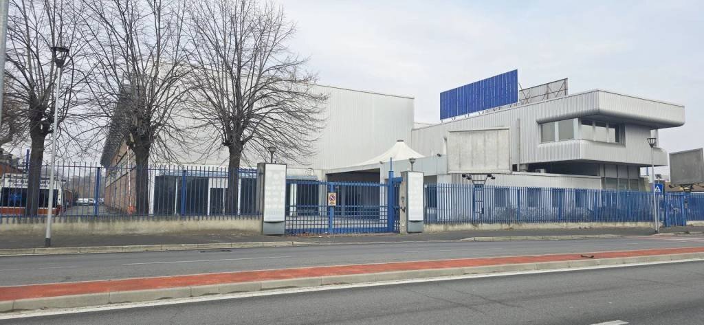 Magazzino strada Orbassano, 18, Beinasco - foto 2