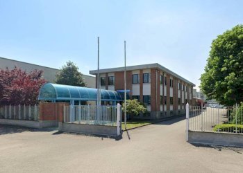 Facciata - Shed via Enrico de Nicola, 26, Settimo Torinese - photo 2