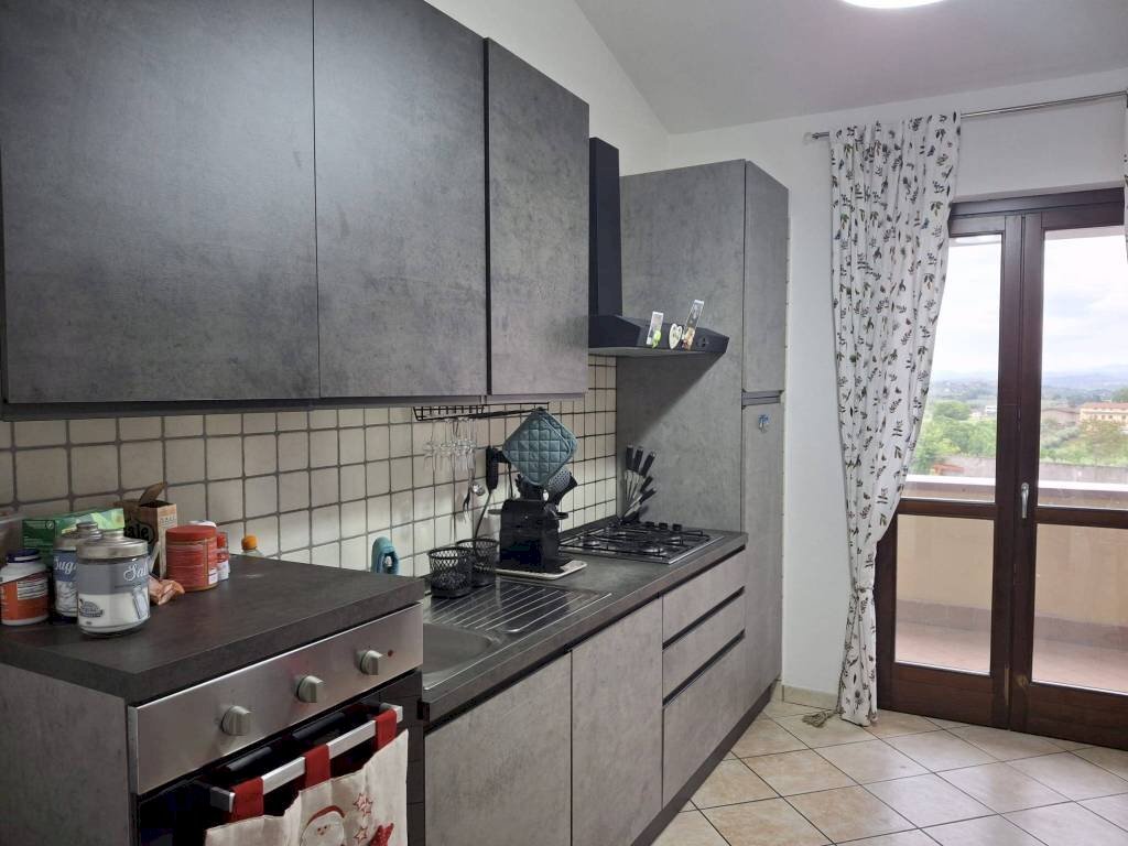 Cucina - Trilocale via Olmo Lungo, San Giorgio del Sannio - foto 1