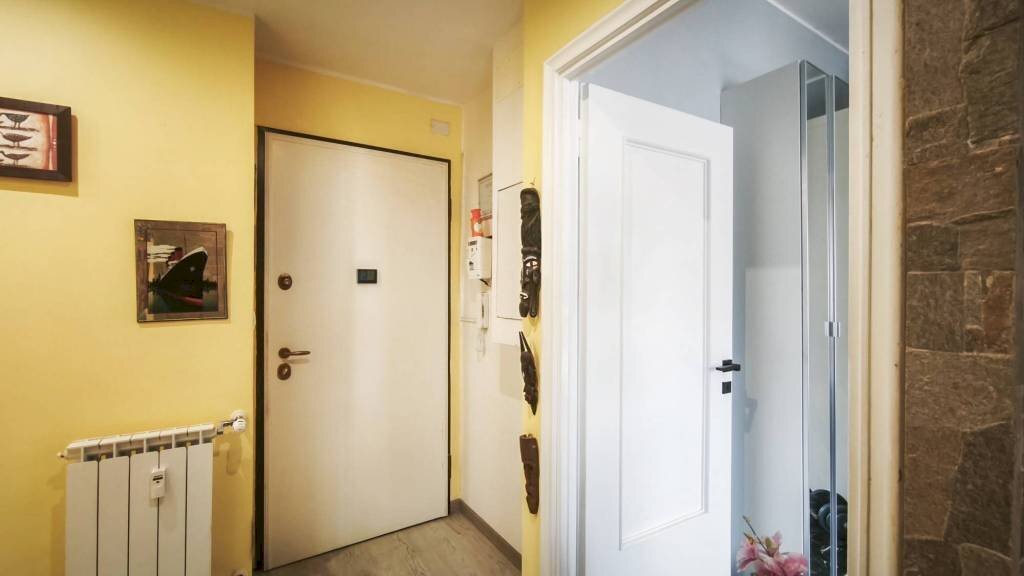 Ingresso - Two-room apartment via Stefanina Moro, Genova (neighborhood Marassi) - photo 2