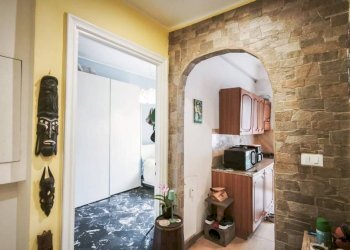 Ingresso - Two-room apartment via Stefanina Moro, Genova (neighborhood Marassi) - photo 3