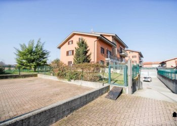 Zona - Trilocale via Massimo d'Azeglio, 7, Rondissone - foto 2
