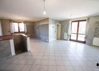 Cucina - Trilocale via Massimo d'Azeglio, 7, Rondissone - foto 7