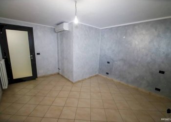 Camera da letto - Trilocale via Massimo d'Azeglio, 7, Rondissone - foto 21