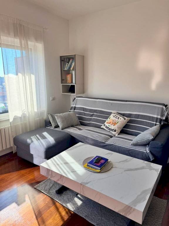 Soggiorno - Bilocale via Mar della Cina, Roma (zona Torrino) - foto 3