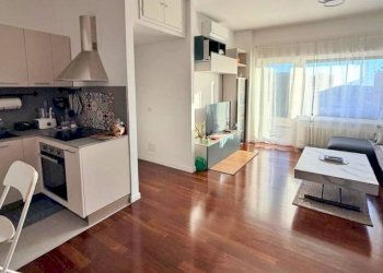 Soggiorno - Two-room apartment via Mar della Cina, Roma (neighborhood Torrino) - photo 7