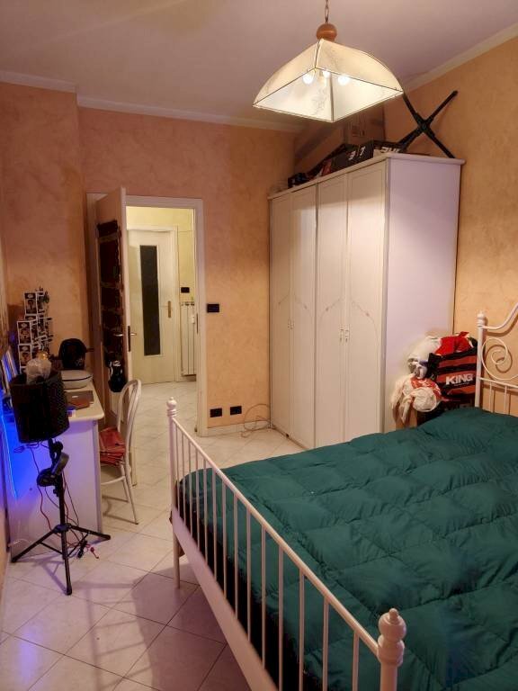 Camera da letto - Three-room apartment via Mombarcaro, 15B, Torino (neighborhood Santa Rita) - photo 3
