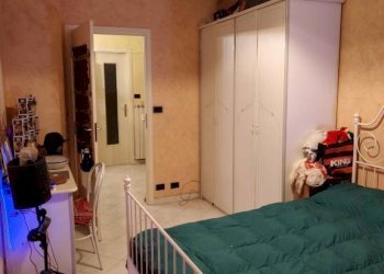 Camera da letto - Three-room apartment via Mombarcaro, 15B, Torino (neighborhood Santa Rita) - photo 3