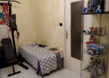 Camera da letto - Three-room apartment via Mombarcaro, 15B, Torino (neighborhood Santa Rita) - photo 8