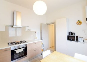 Cucina - Three-room apartment via Fratelli Rosselli, 2, Casnate con Bernate - photo 7