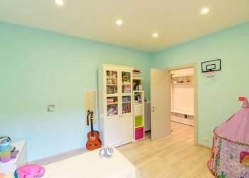 Camera da letto - Three-room apartment via Fratelli Rosselli, 2, Casnate con Bernate - photo 12