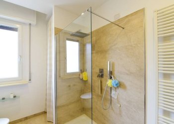 Bagno - Three-room apartment via Fratelli Rosselli, 2, Casnate con Bernate - photo 21