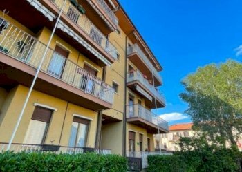 Facciata - Bilocale via C. Schenoni, Cornate d'Adda - foto 1