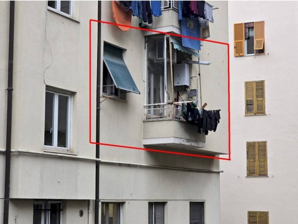 Facciata - Quadrilocale all'asta via Piero Pinetti, 41, Genova (zona Marassi) - foto 3