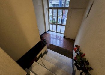 Interno palazzo - Quadrilocale all'asta via Piero Pinetti, 41, Genova (zona Marassi) - foto 4