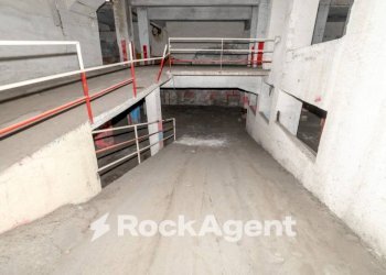 Box auto - Garage - Autosilos - Parking via Pietro Maroncelli, 2-6, Catania - photo 6