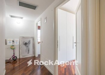 Corridoio - Four-room apartment via Madonna della Neve, 5, Bergamo - photo 17