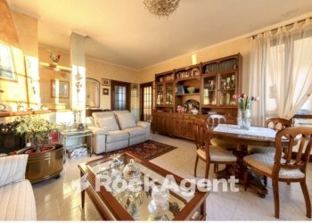 Salone - Three-room apartment via Alfredo Catalani, 73, Settimo Milanese - photo 1