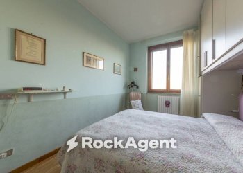Camera da letto - Three-room apartment via Alfredo Catalani, 73, Settimo Milanese - photo 19