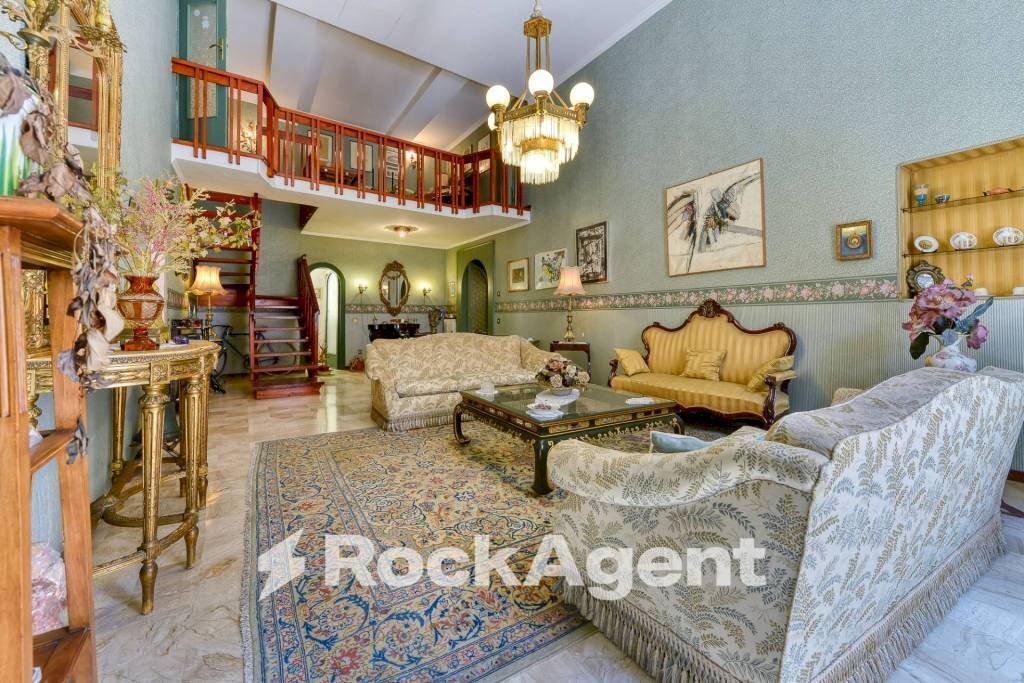 Salone - Apartment via Giordano Bruno, Napoli (neighborhood Chiaia) - photo 1