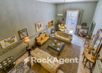 Salone - Apartment via Giordano Bruno, Napoli (neighborhood Chiaia) - photo 7