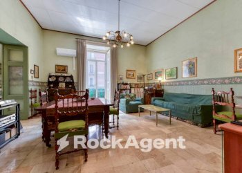 Salone - Apartment via Giordano Bruno, Napoli (neighborhood Chiaia) - photo 9