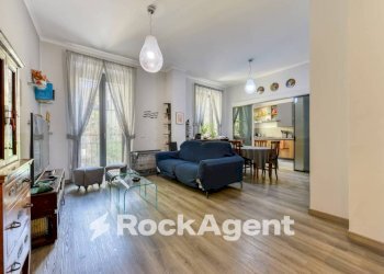 Salone - Apartment via Giordano Bruno, Napoli (neighborhood Chiaia) - photo 11