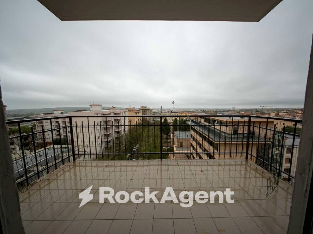 Balcone - Appartamento via Giovanni Amendola, 53, Sassari - foto 1