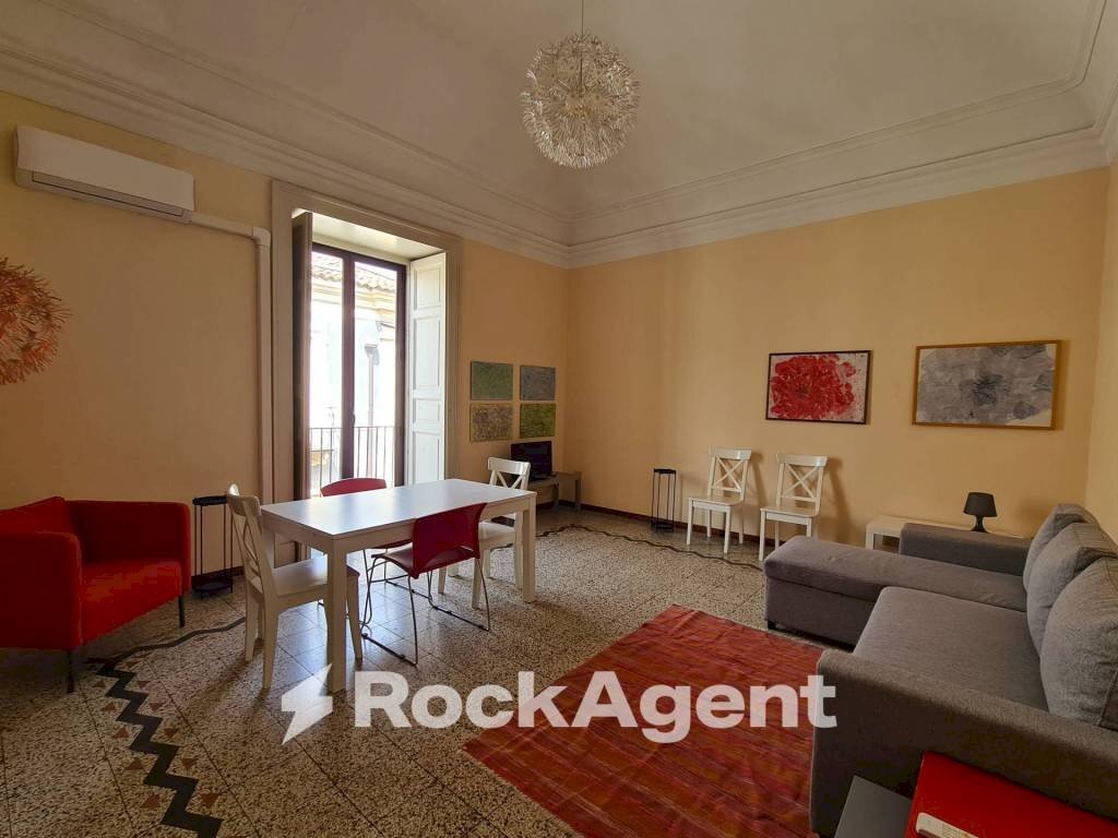 Salone - Three-room apartment via Vittorio Emanuele II, 108, Catania - photo 1