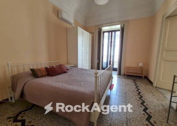 Camera da letto - Three-room apartment via Vittorio Emanuele II, 108, Catania - photo 10