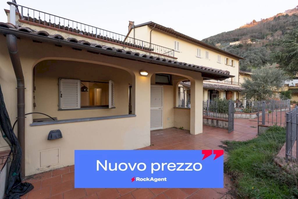 Facciata - Ufficio via Dionisio Anzilotti, 8, Pescia - foto 1