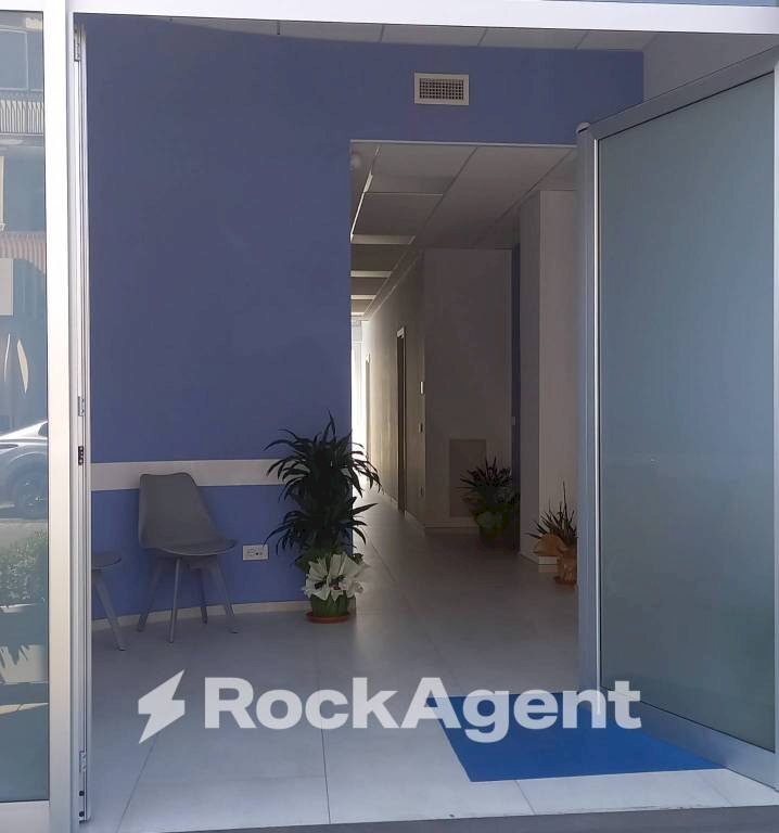 Interno palazzo - Ufficio via Nazionale, 77, Sant'Egidio del Monte Albino - foto 1