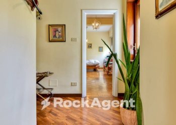 Disimpegno - Appartamento via Tito Livio, 9, Napoli (zona Posillipo) - foto 10