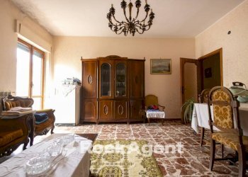 Salone - Three-room apartment via Candela, 12, Catanzaro - photo 15