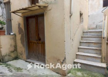 Facciata - Bilocale via Mazzini, 22, Sarno - foto 6