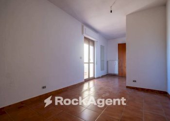 Camera da letto - Appartamento via degli Svevi, 92, Catanzaro - foto 27