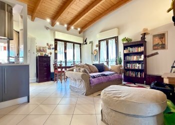 www.la-commerciale.com - Rif. COM007.jpg - Appartamento Via Nilde Iotti 7, Ozzano dell'Emilia - foto 4