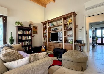 www.la-commerciale.com - Rif. COM007.jpg - Appartamento Via Nilde Iotti 7, Ozzano dell'Emilia - foto 27