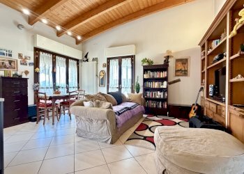www.la-commerciale.com - Rif. COM007.jpg - Appartamento Via Nilde Iotti 7, Ozzano dell'Emilia - foto 28