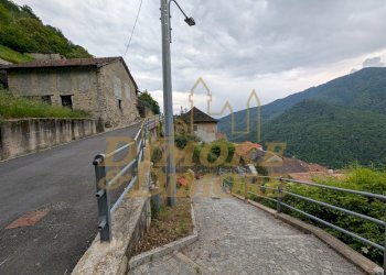 Inizio strada per raggiungerla.jpg - Villa Loreglia - photo 3