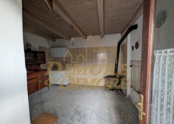 Cucina primo piano.jpg - Villa Loreglia - photo 11
